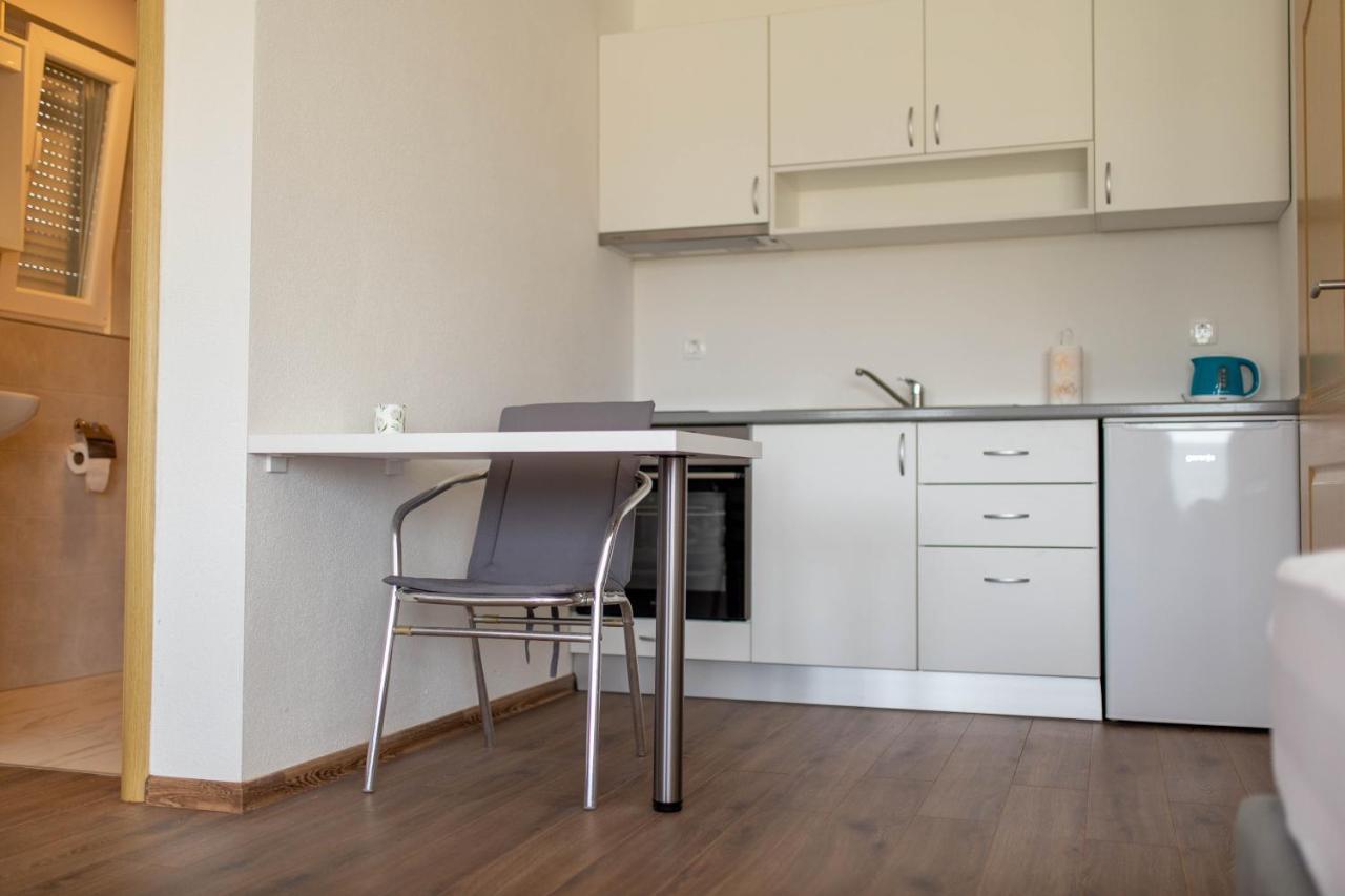 Apartmani Mia Prozor Exterior foto