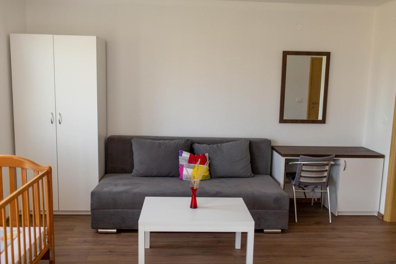 Apartmani Mia Prozor Exterior foto