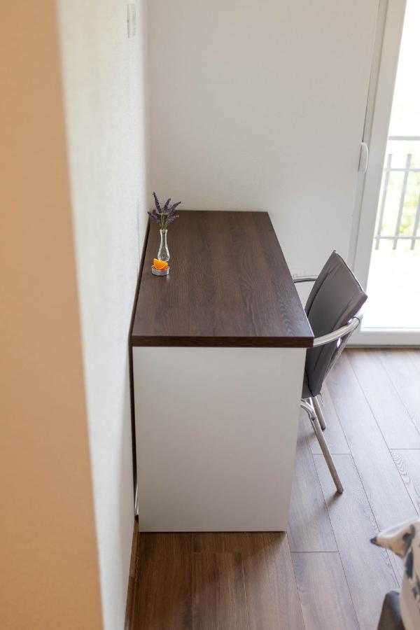 Apartmani Mia Prozor Exterior foto